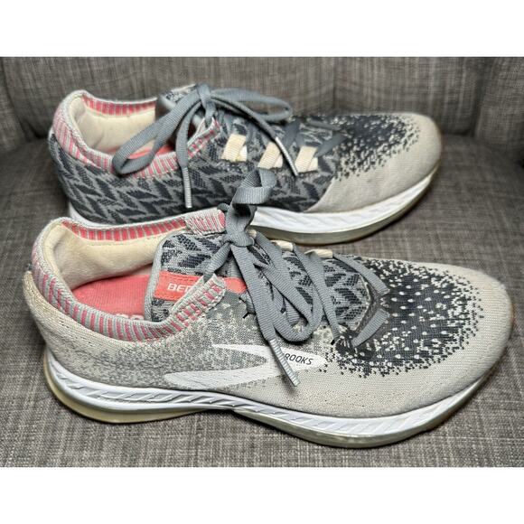 Brooks Shoes - Brooks Bedlam Woman's size 6 Sneakers